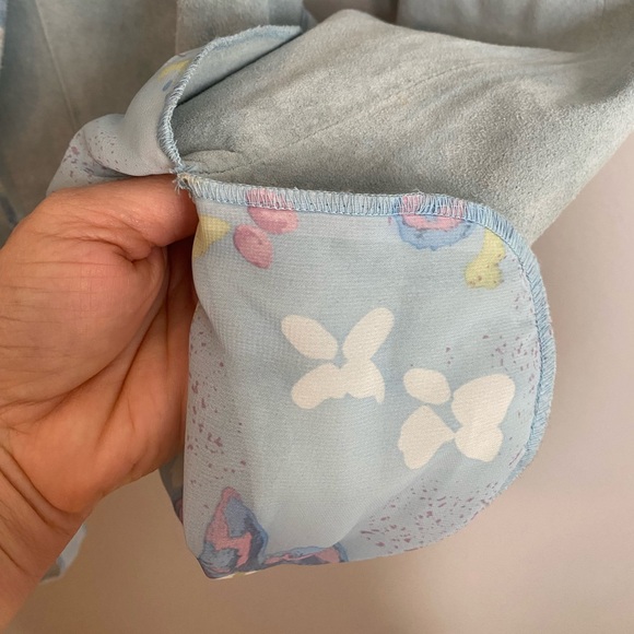 Danier Suede Blazer Light Blue with Floral Lining 
Belted Size M - Picture 4 of 8